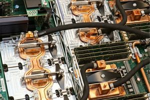 В Национальной лаборатории Ок-Ридж запустили самый быстрый в мире суперкомпьютер Summit фото